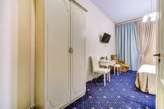 Гостиница Жан Поль Санкт-Петербург Улучшенный двухместный номер с 1 кроватью или 2 отдельными кроватями-16