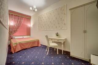 Гостиница Жан Поль Санкт-Петербург Двухместный номер Делюкс с 1 кроватью или 2 отдельными кроватями-12